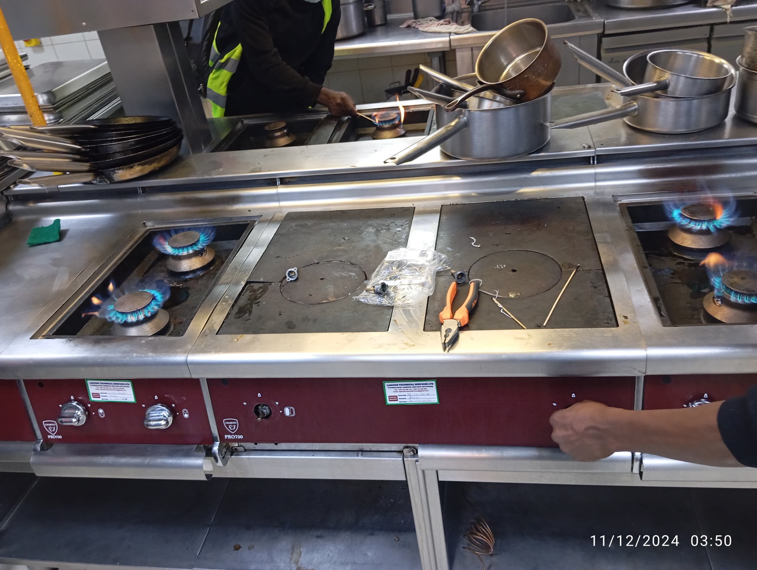 Gas cooker installation